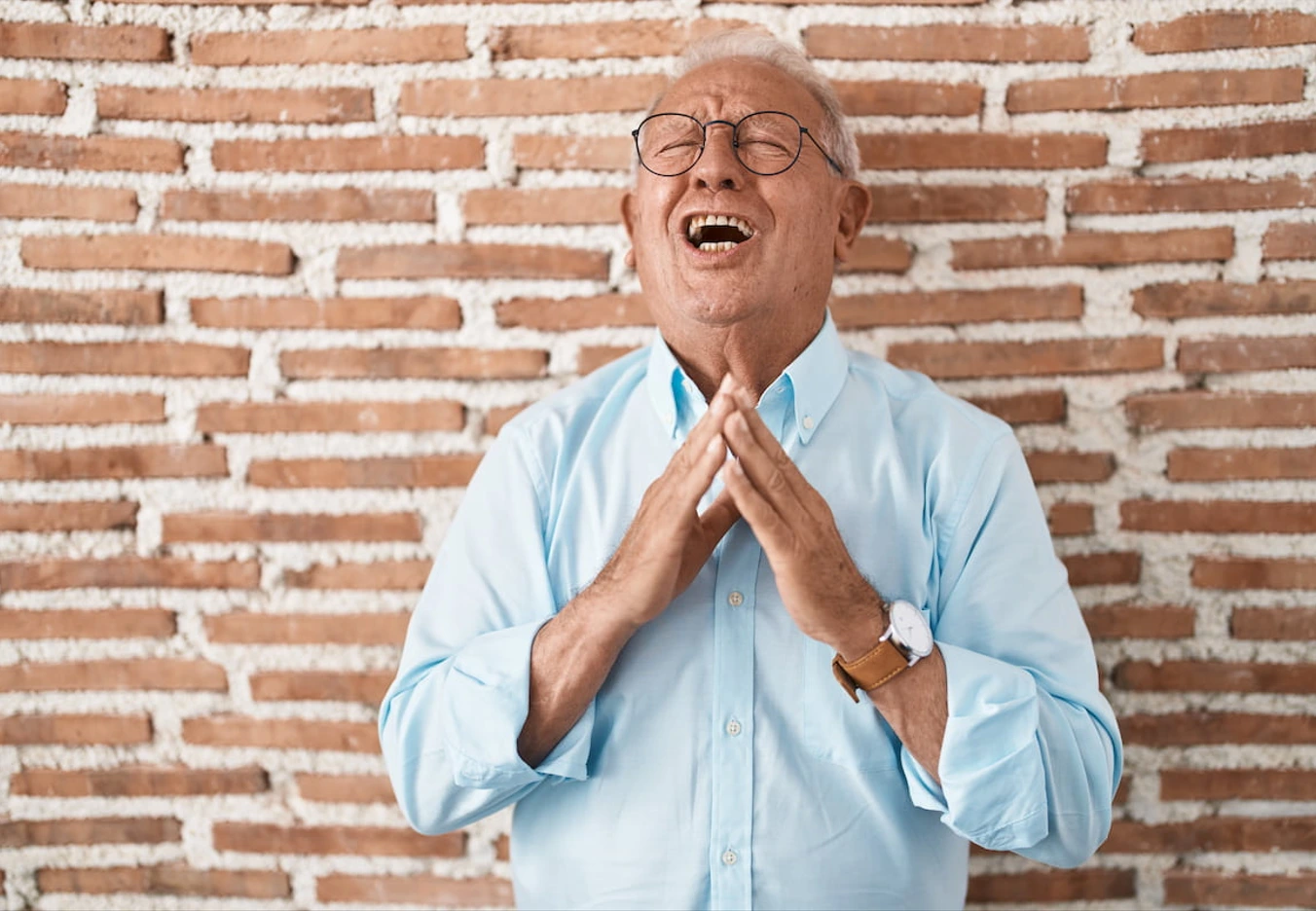 old man praying